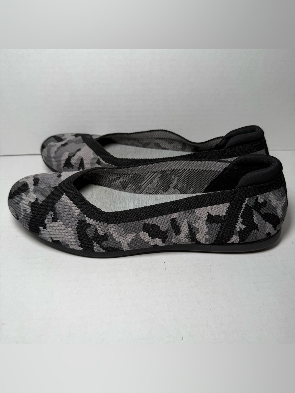 Clarks Cloudsteppers Black Gray Camo Ballet Flats Comfy Women’s Size 8 M